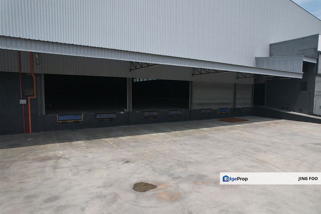 Shah Alam Seysyen U10 Warehouse Factory Cum Loading Bay For Rent for ...