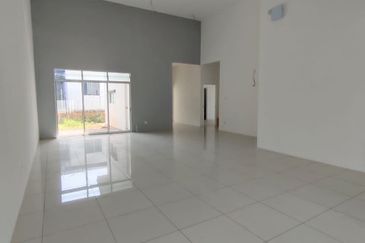 YARRA PARK WESTFIELD