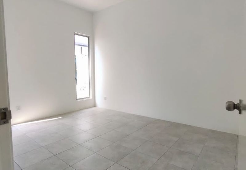 YARRA PARK WESTFIELD