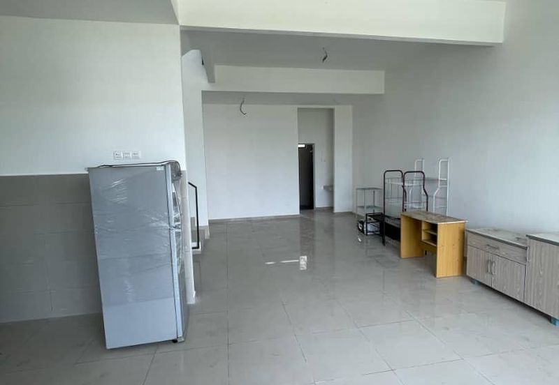 TERES 2 TINGKAT BASIC UNIT🏠NONBUMI❗GATED GUARDED🔥Taman La Casa Lunas