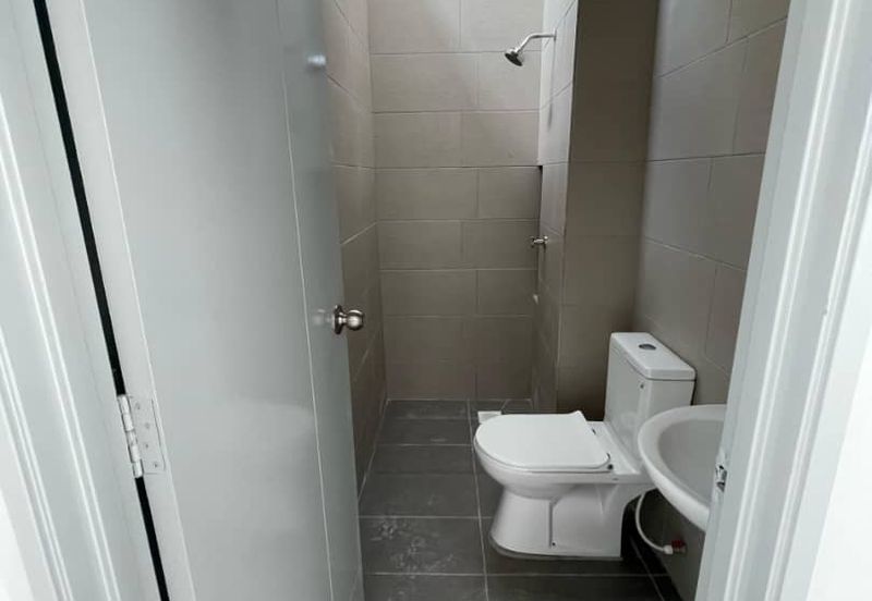 TERES 2 TINGKAT BASIC UNIT🏠NONBUMI❗GATED GUARDED🔥Taman La Casa Lunas