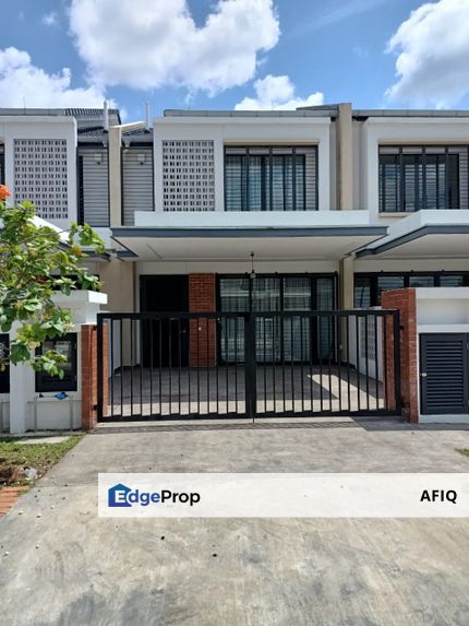 HOT DEMAND AREA - GATED GUARDED AREA - 2 STOREY TERRACE - ELMINA GREEN 1, SHAH ALAM, Selangor, Shah Alam