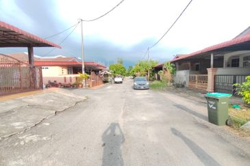 BANDAR AMANJAYA (ZON SEROJA)