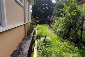 TAMAN SRI KELUBI(PECAHAN LOT 275 &276)