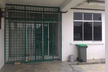 TAMAN SENANGIN FASA 1