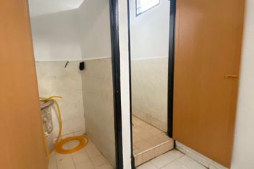 TAMAN LAMBAIAN JERAI (SRI AYU)