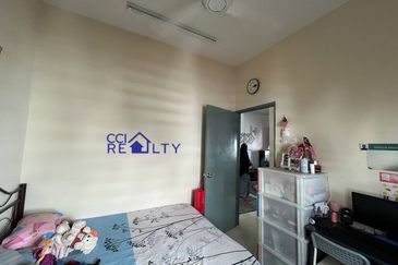 SEMI D LUAS🔥ADA LEBIHAN TANAH❗DEKAT SURAU🏠Taman Pancur Utama FASA 2