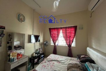 SEMI D LUAS🔥ADA LEBIHAN TANAH❗DEKAT SURAU🏠Taman Pancur Utama FASA 2