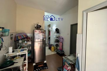 SEMI D LUAS🔥ADA LEBIHAN TANAH❗DEKAT SURAU🏠Taman Pancur Utama FASA 2