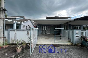 SEMI D LUAS🔥ADA LEBIHAN TANAH❗DEKAT SURAU🏠Taman Pancur Utama FASA 2