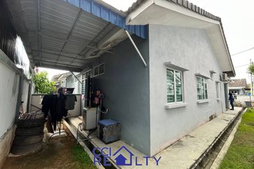 SEMI D LUAS🔥ADA LEBIHAN TANAH❗DEKAT SURAU🏠Taman Pancur Utama FASA 2