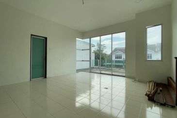 DOUBLE STOREY TERES🏠NONBUMI LOT🔥NEAR HOSPITAL KULIM❗Taman Kulim Utama 2,HITECH