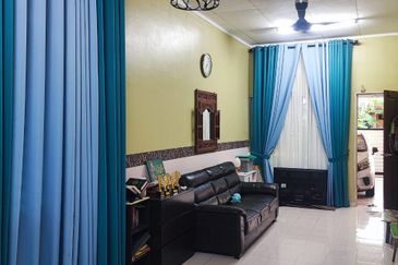 TAMAN PUTERI HILLPARK