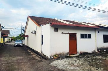 TAMAN PUTERI HILLPARK