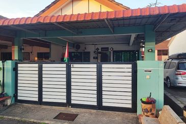 TAMAN PUTERI HILLPARK