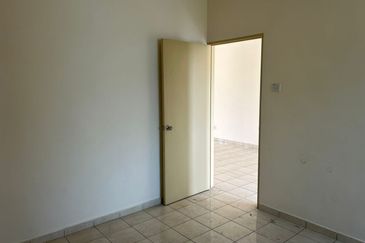 TERES MEDIUM🏠RUMAH BASIC&CANTIK❗ADA TANAH BELAKANG🔥Taman Permai Utama