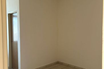 TERES MEDIUM🏠RUMAH BASIC&CANTIK❗ADA TANAH BELAKANG🔥Taman Permai Utama