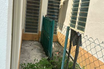 TERES MEDIUM🏠RUMAH BASIC&CANTIK❗ADA TANAH BELAKANG🔥Taman Permai Utama