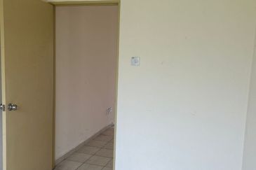 TERES MEDIUM🏠RUMAH BASIC&CANTIK❗ADA TANAH BELAKANG🔥Taman Permai Utama