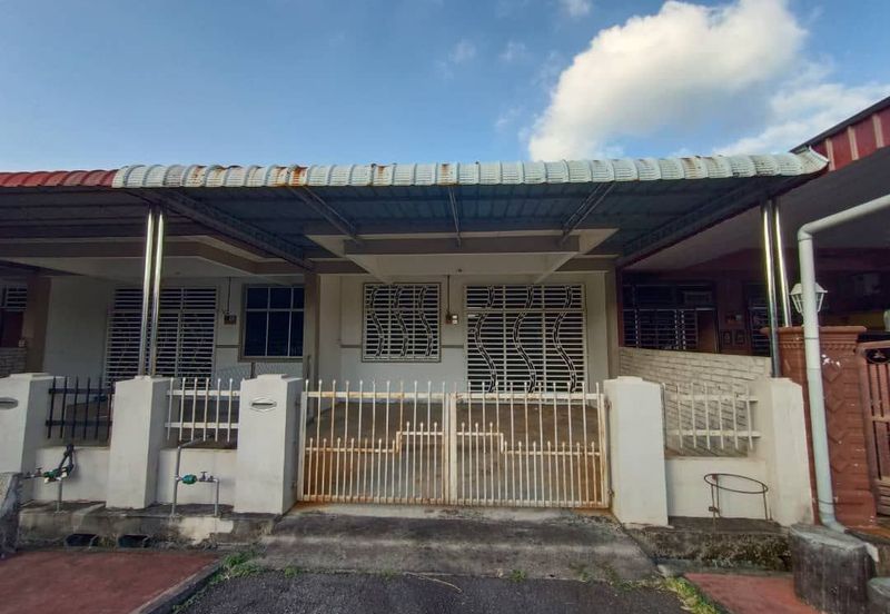 TERES MEDIUM🏠RUMAH BASIC,CANTIK,LUAS❗ADA TANAH BELAKANG🔥Taman Ilham