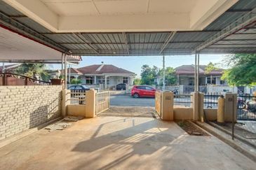 TERES MEDIUM🏠RUMAH BASIC,CANTIK,LUAS❗ADA TANAH BELAKANG🔥Taman Ilham