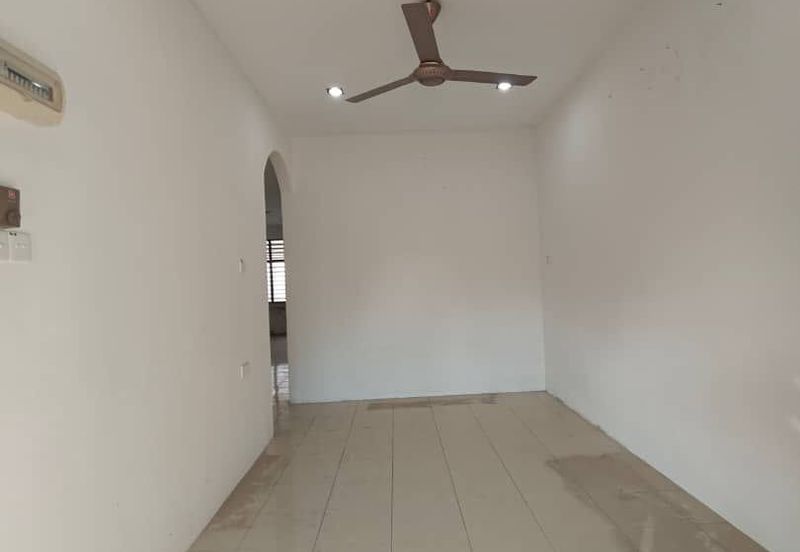 TERES MEDIUM🏠RUMAH BASIC,CANTIK,LUAS❗ADA TANAH BELAKANG🔥Taman Ilham