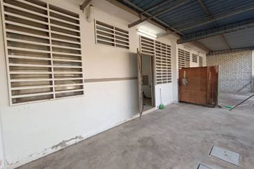 TERES MEDIUM🏠RUMAH BASIC,CANTIK,LUAS❗ADA TANAH BELAKANG🔥Taman Ilham