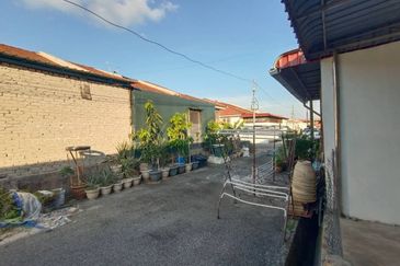 TERES MEDIUM🏠RUMAH BASIC,CANTIK,LUAS❗ADA TANAH BELAKANG🔥Taman Ilham