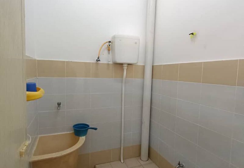 TERES MEDIUM🏠RUMAH BASIC,CANTIK,LUAS❗ADA TANAH BELAKANG🔥Taman Ilham