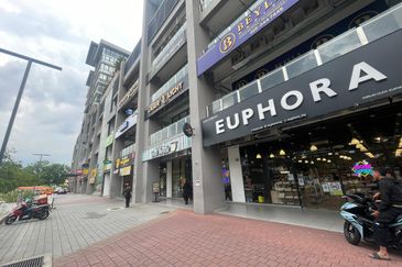 Queensville, Taman Tasik Permaisuri