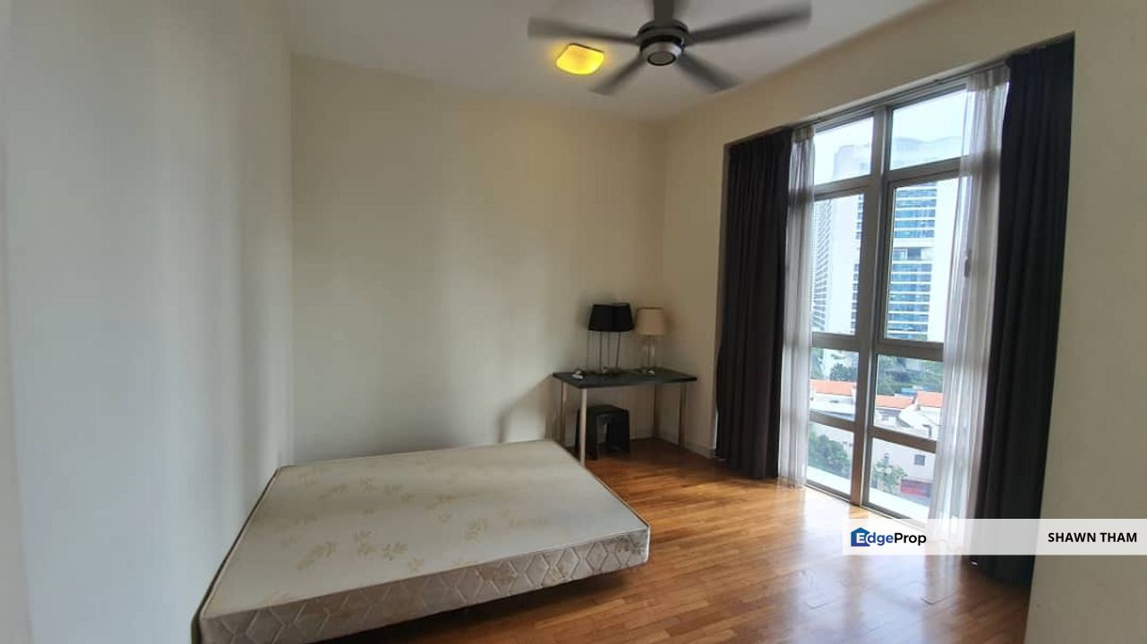 IDAMAN RESIDENCE,KLCC,FULLY FURNISHED CORNER LOT UNIT FOR SALES,3 CAR PARKS,MIDDLE FLOOR,SUITABLE FOR OWN STAY OR INVESTMENT,WALKING DISTANCE TO KLCC, Kuala Lumpur, KLCC