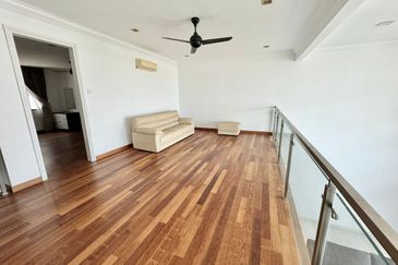 Papillon Desahill Condominium