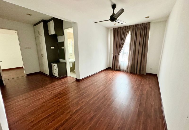 Papillon Desahill Condominium