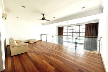 Papillon Desahill Condominium