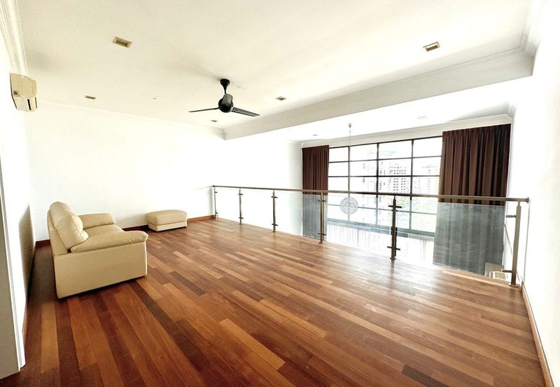 Papillon Desahill Condominium