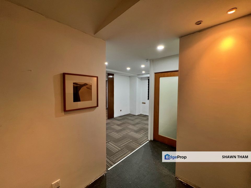 CHERAS BUSINESS CENTRE,CHERAS,OFFICE UNIT FOR RENT,RENOVATED UNIT,WITH LIFT,FACING MAIN ROAD, Kuala Lumpur, Cheras