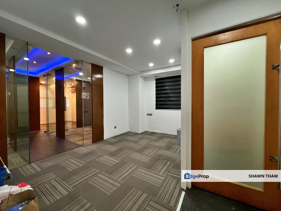 CHERAS BUSINESS CENTRE,CHERAS,OFFICE UNIT FOR RENT,RENOVATED UNIT,WITH LIFT,FACING MAIN ROAD, Kuala Lumpur, Cheras