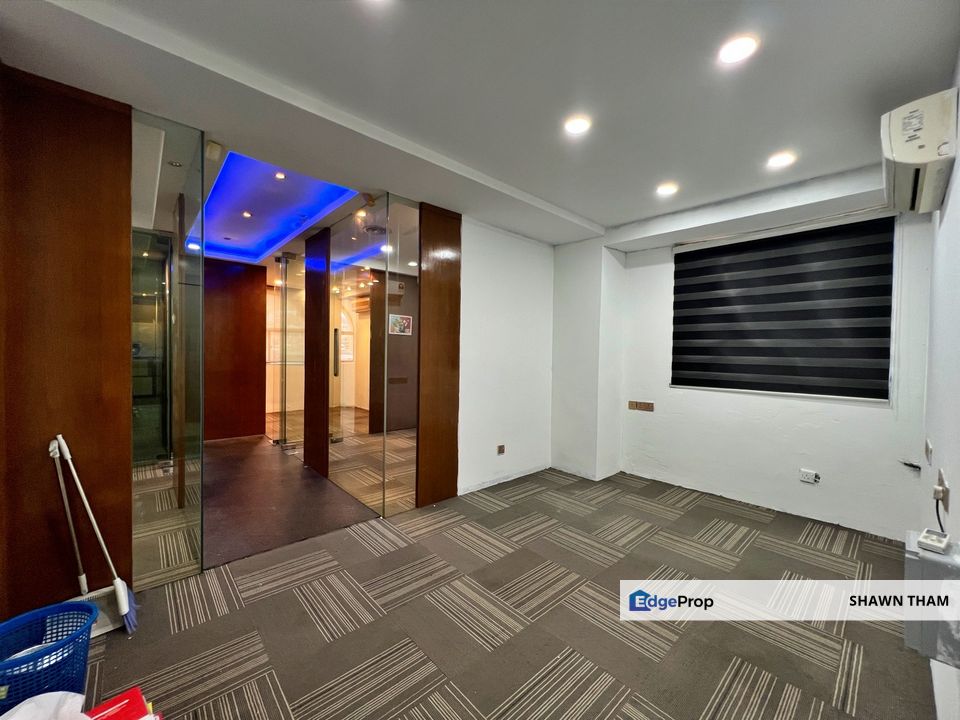 CHERAS BUSINESS CENTRE,CHERAS,OFFICE UNIT FOR RENT,RENOVATED UNIT,WITH LIFT,FACING MAIN ROAD, Kuala Lumpur, Cheras