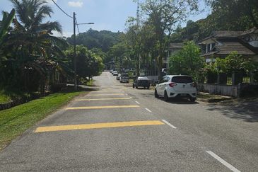Jalan Hakisan 8/7