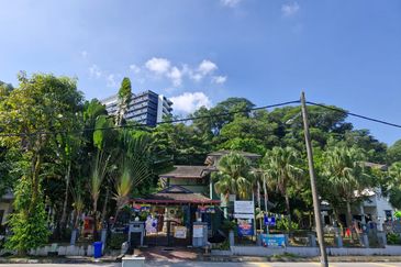 Jalan Hakisan 8/7