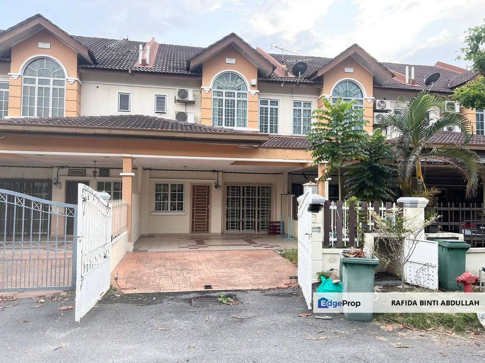Seksyen 7, Bandar Baru Bangi : Non Bumi Double Storey House For Sale, Selangor, Bangi