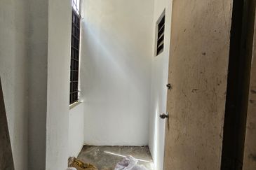 Saujana Impian - Ground Floor Shop Lot For Rent