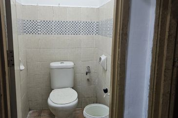 Saujana Impian - Ground Floor Shop Lot For Rent