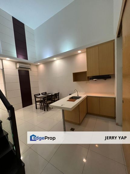 Fully Furnished Duplex with Jacuzzi nearby LRT Station, Kuala Lumpur, Cheras