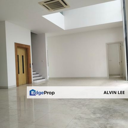 Damansara Bungalow with Lift and Pond | Private Clubhouse | Gated And Guarded, Selangor, Kota Damansara