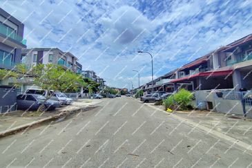 Taman Baiduri, Dengkil