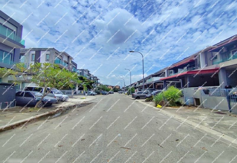 Taman Baiduri, Dengkil