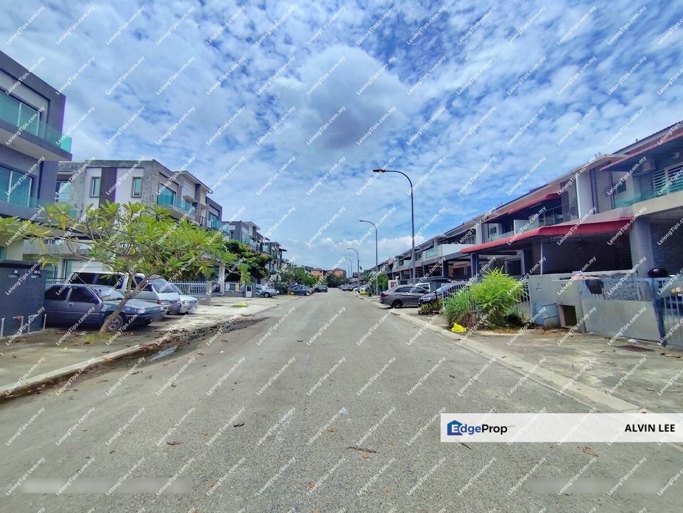 (SLNL3SD 24) No. 36, Jalan Baiduri 1, Taman Baiduri 2, 43800, Dengkil, Selangor, 3-Storey Semi-D House for Bank Lelong / Bank Auction / 产业拍卖 , Selangor, Dengkil