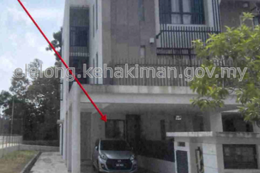 Crescent Park Townvilla