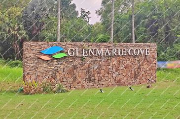 Glenmarie Cove